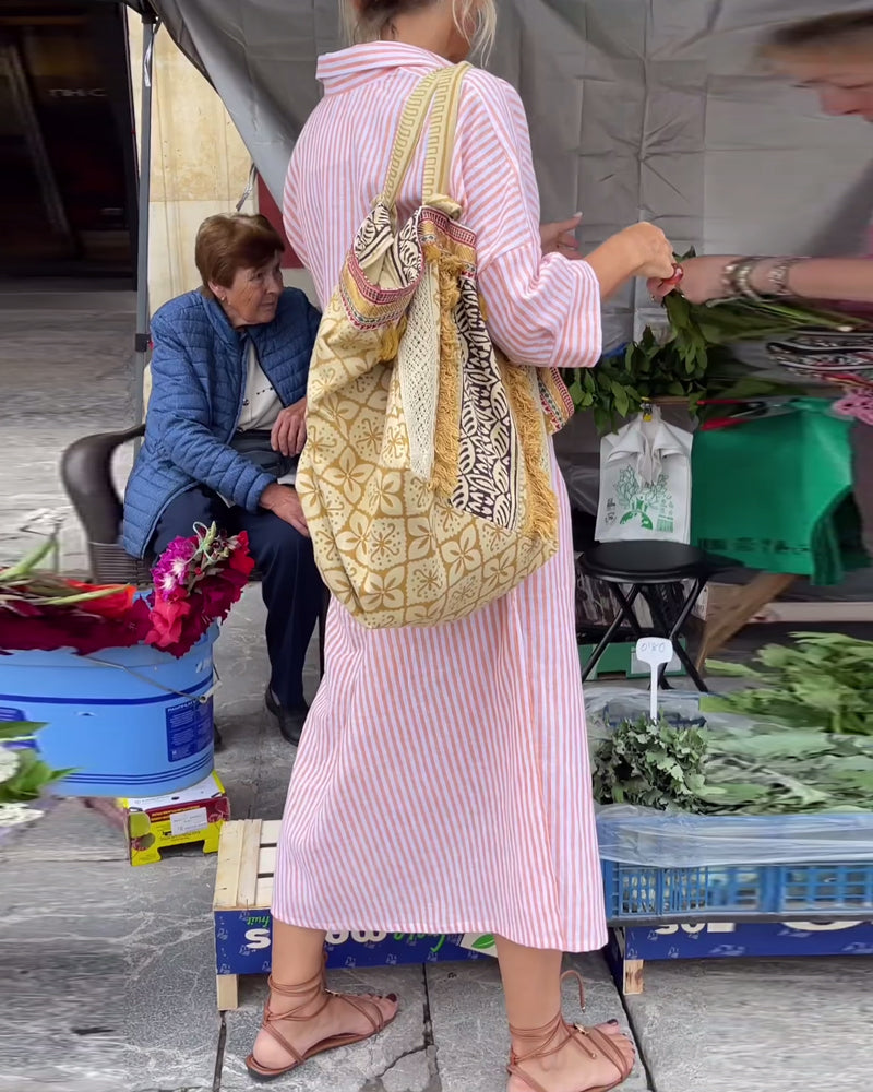 Hera | Gestreiftes Freizeitkleid mit Aufschlägen und Schlitzen