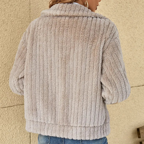 EBA | LÄSSIGE STRICKJACKE