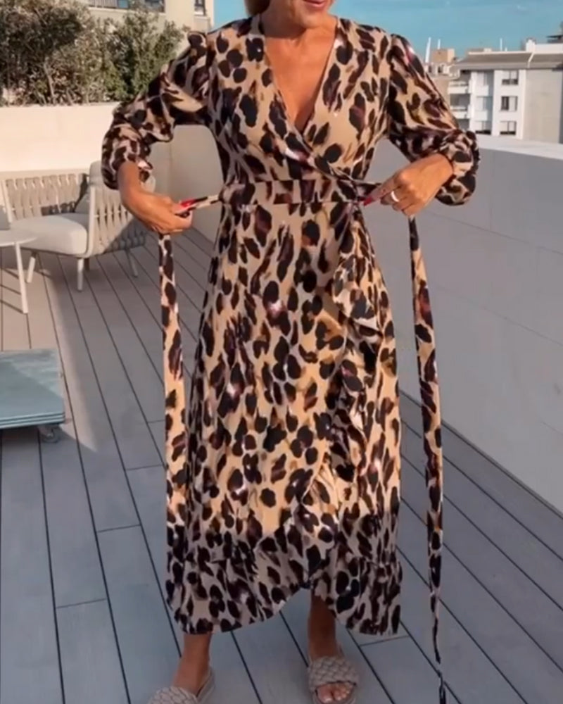 HABIBI | Kleid mit V-Ausschnitt und Leopardenmuster